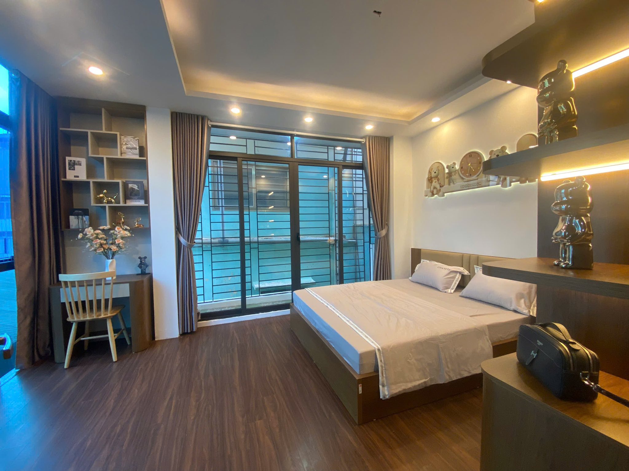 NHÀ ĐẸP Ở XUÂN THỦY -PHÂN LÔ - Ô TÔ - LÔ GÓC 2 MẶT NGÕ - 2 THOÁNG - VEW ĐH BÁO CHÍ TUYÊN TRUYỀN - - Ảnh 1